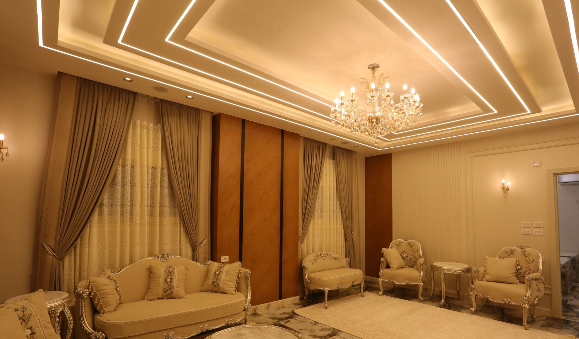 bg-01-mini-min bg-01-mini-min